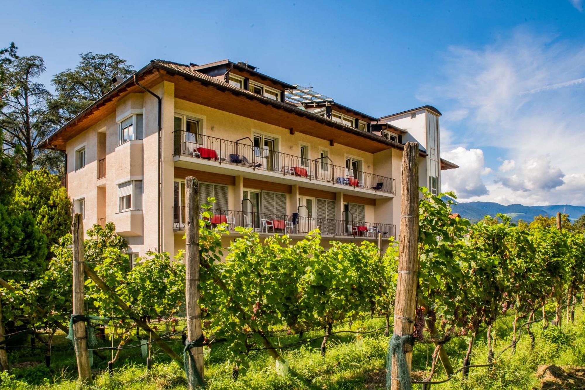 Weingarten Terlan - Rooms & Breakfast Esterno foto